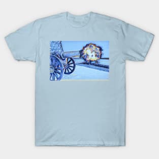 Cannon and explosion - snow effect T-Shirt